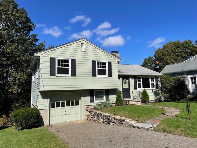 Foto del edificio - 22 Eaton Rd