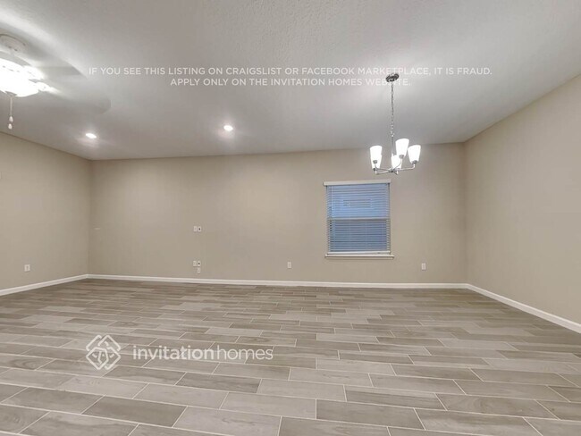 Foto del edificio - 9920 Lemon Grass Ln