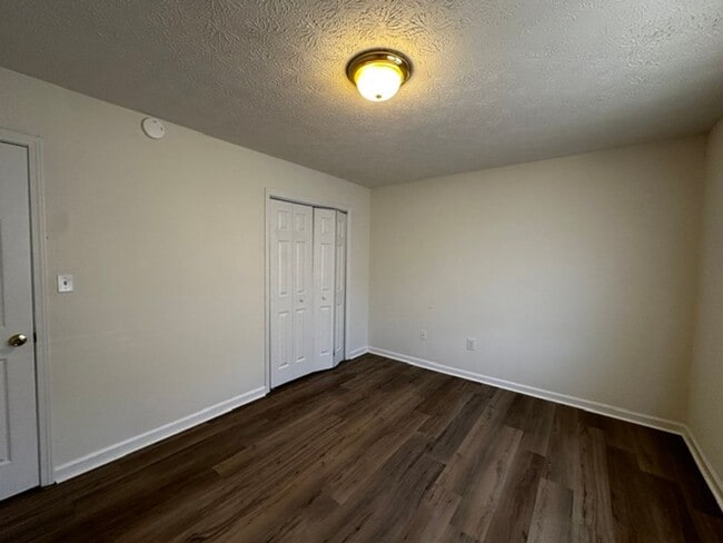 Building Photo - 127/129 Lake Pl