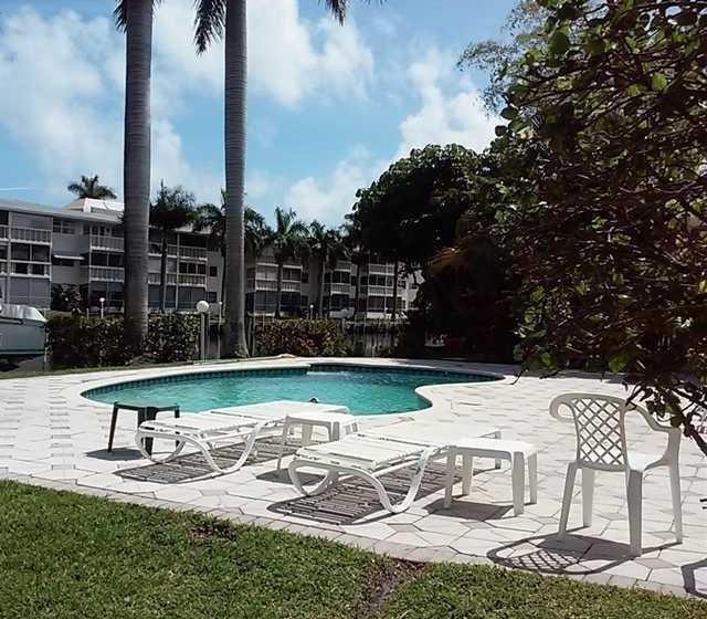 Foto del edificio - 307 Layne Blvd