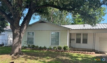 Building Photo - 1805 E Guadalupe St