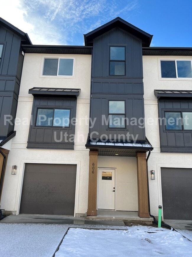 Building Photo - 606 E 340 S