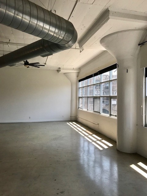 Primary Photo - 530 Molino St