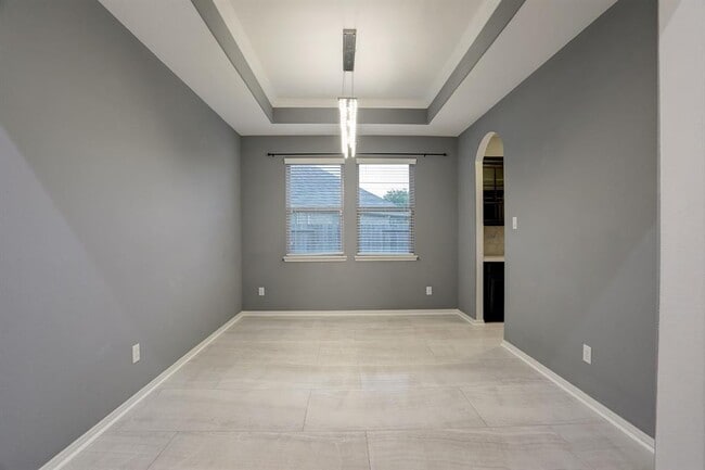 Building Photo - 632 Pedernales St