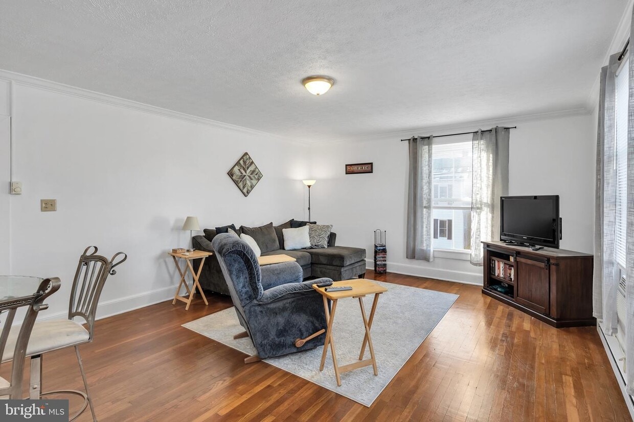 702 S Braddock St Unit 4, Winchester, VA 22601 Apartment for Rent in