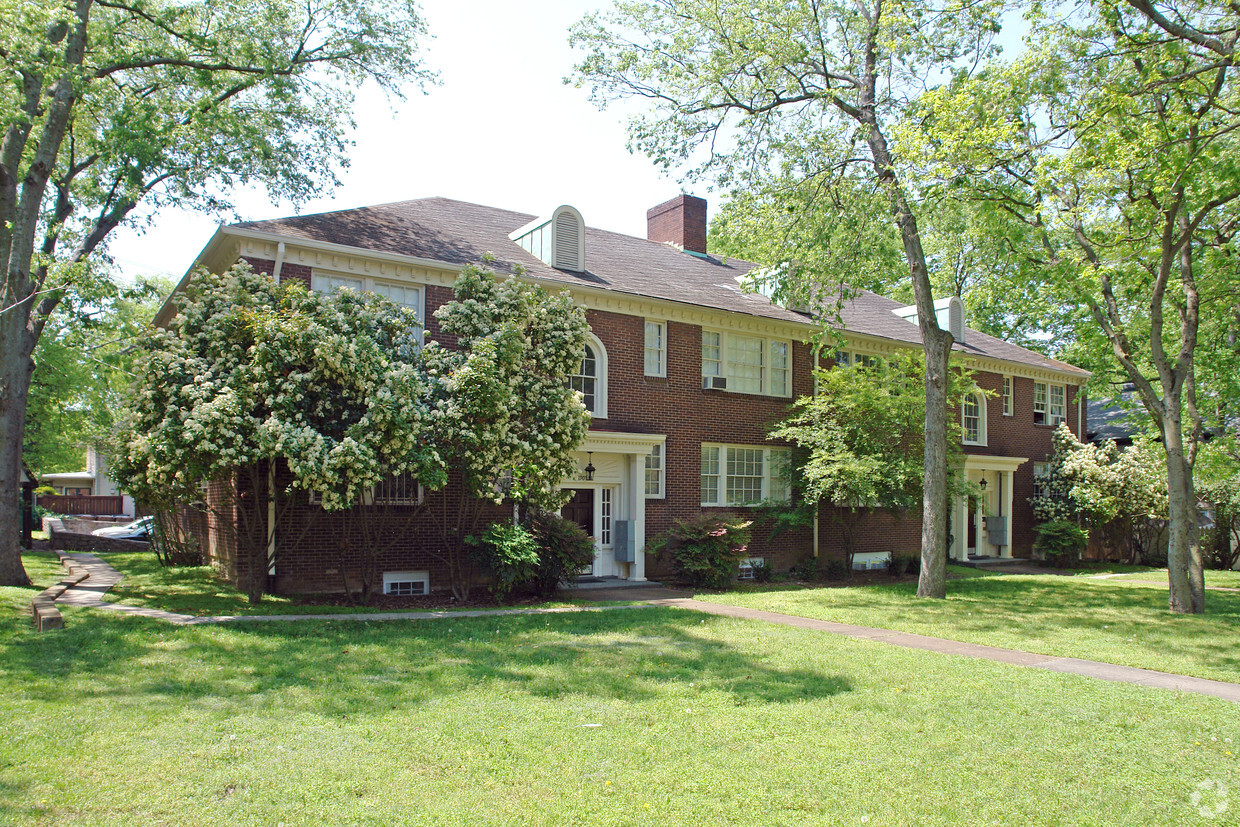 Primary Photo - General Jackson Apartments