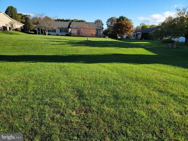 Foto del edificio - 2367 McCleary Dr