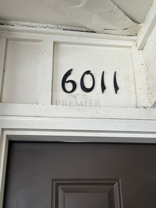 Foto del edificio - 6011 Barton Ave