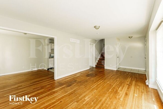 Building Photo - 13110 Donnelly Ave