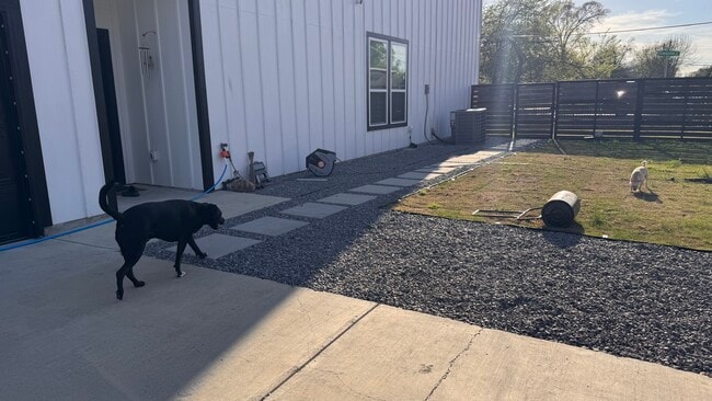 Photo - 770 Elwayne Ave House