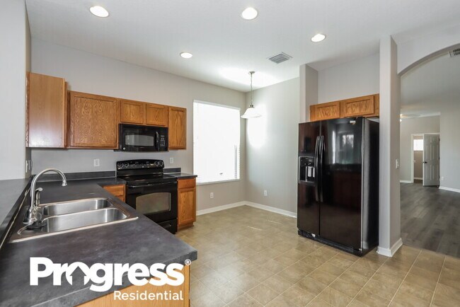 Building Photo - 808 College Chase Dr