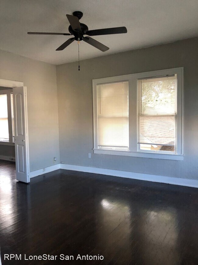 Building Photo - 1 br, 1 bath House - 1805 N Flores St Unit 2
