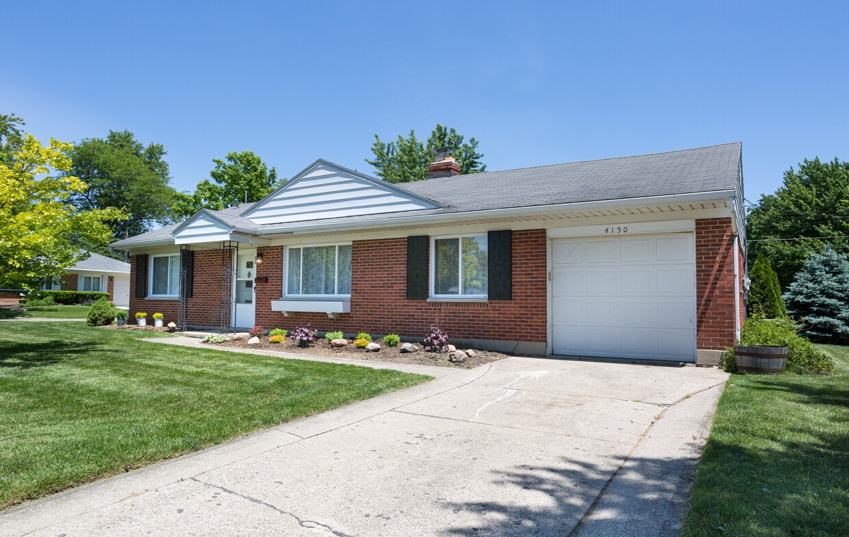 Primary Photo - 4150 Ackerman Blvd