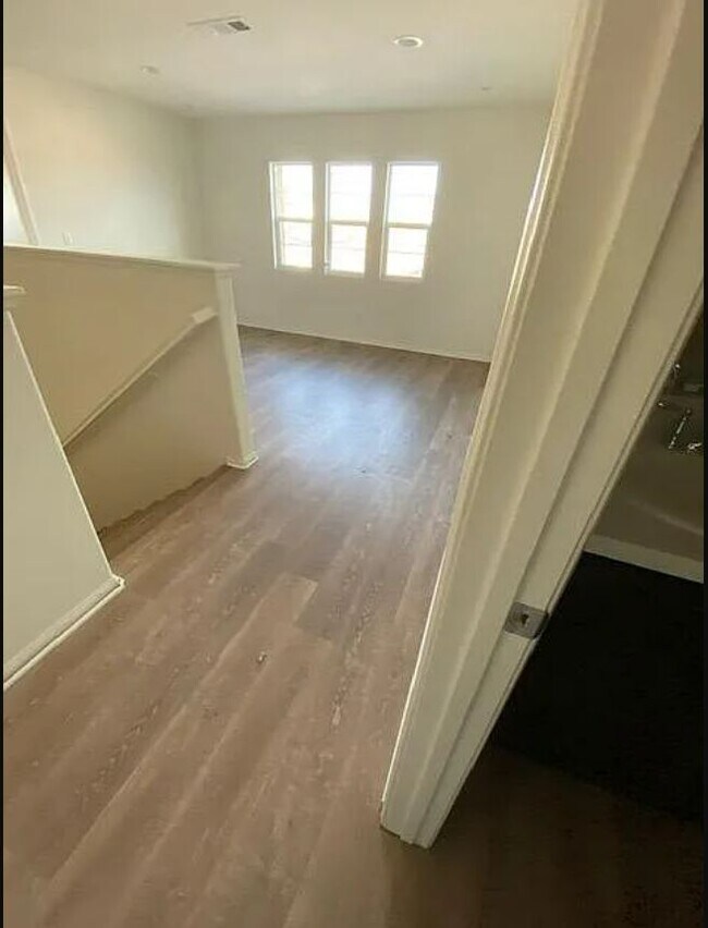 Foto del edificio - 44159 Le Blanc Ct