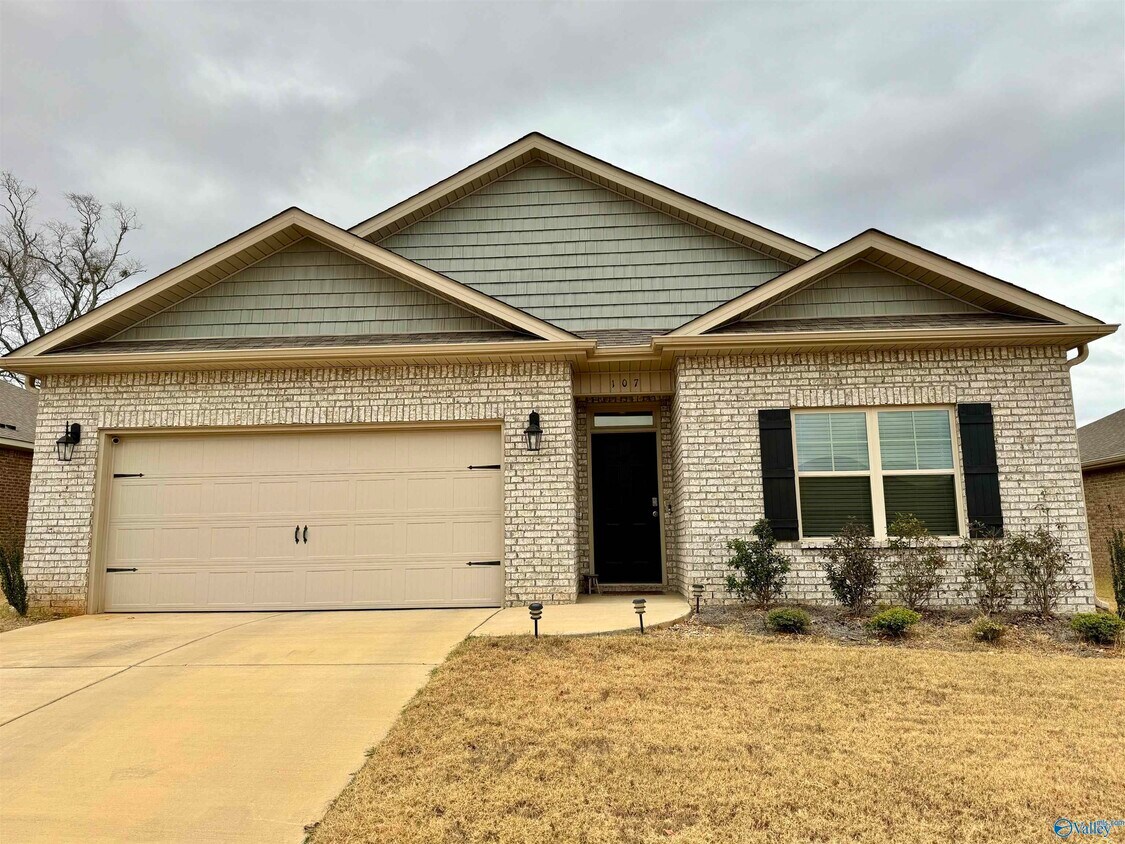 Primary Photo - 107 Edensmith Dr