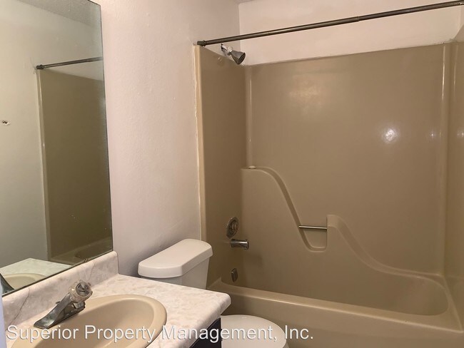 Building Photo - 4660 Pontchartrain Dr