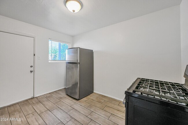 Foto del edificio - 903 N 22nd Pl