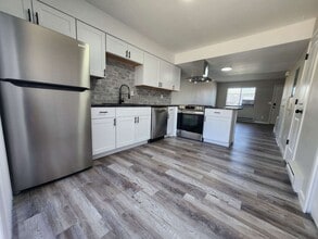 Building Photo - 31 Castle Royal Dr