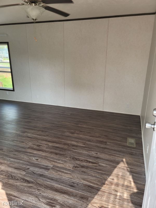 Foto del edificio - 2 br, 1 bath Mobile Home - 2214 Tri Level Ln