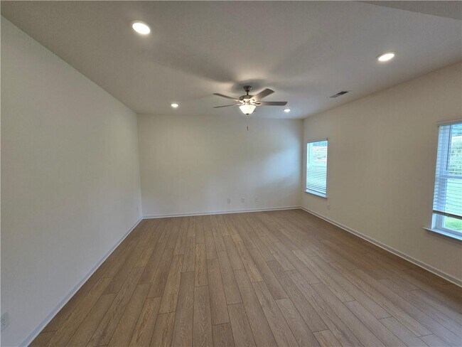 Foto del edificio - 142 Hadley Wy
