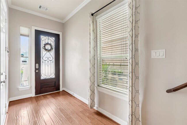 Foto del edificio - 2817 Shadow Woods Ct