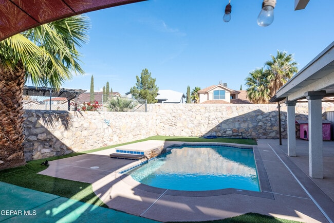 Foto del edificio - 12297 Kingsgate Ct