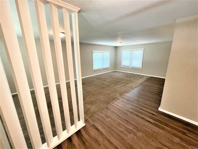 Building Photo - 1717 Baytree Ct