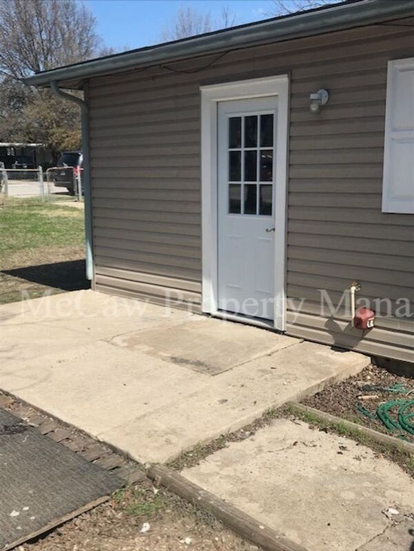 Building Photo - 5747 Cowden St