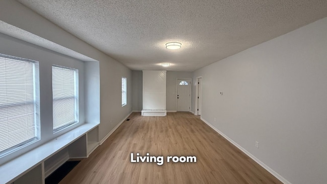 Foto del edificio - 907 S Cedar Ave