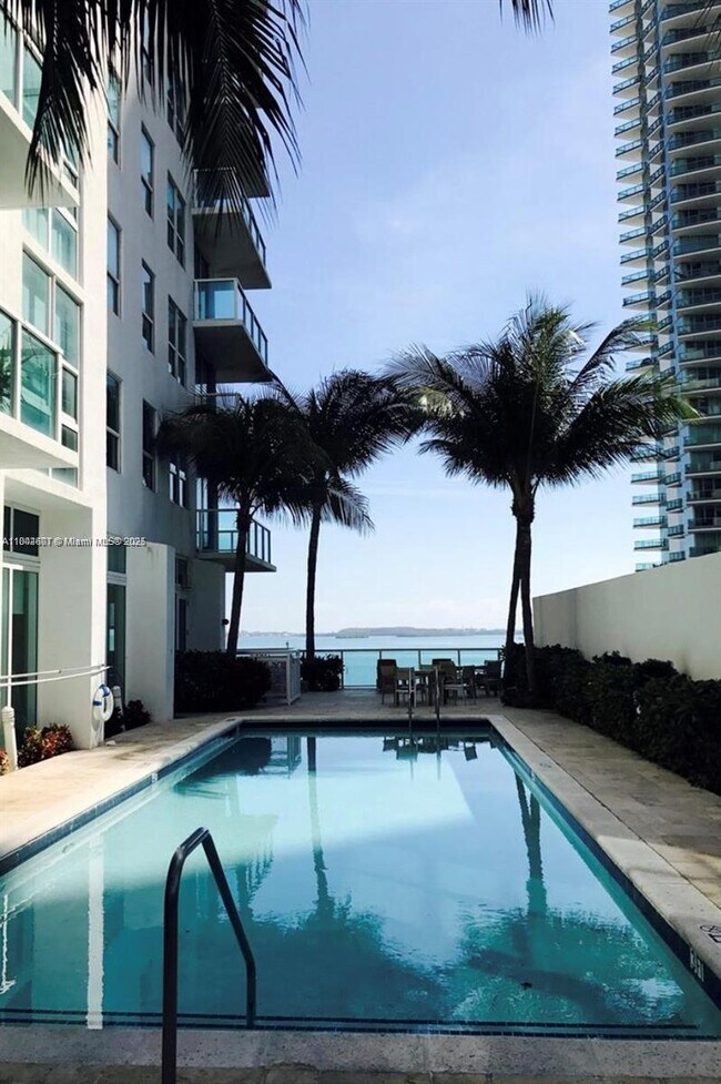 Foto del edificio - 186 SE 12th Terrace