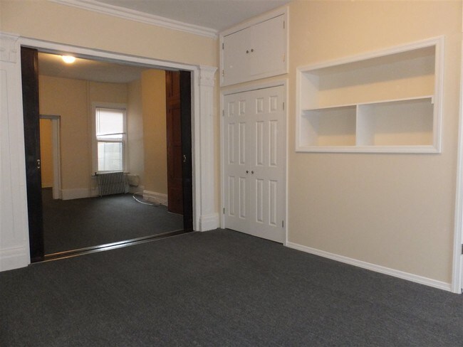 Building Photo - 276 3rd St