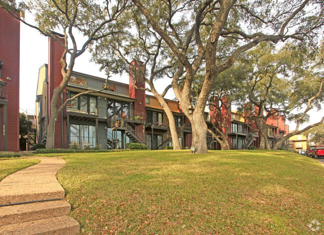 Building Photo - The Talisman Apartments