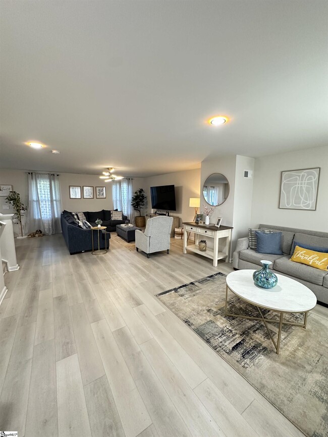 Building Photo - 304 Wyngate Ct