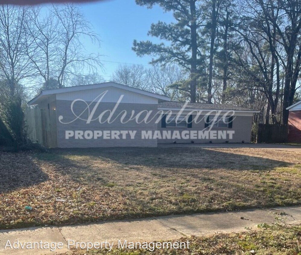 Foto principal - 3 br, 2 bath House - 3005 Clearbrook St.