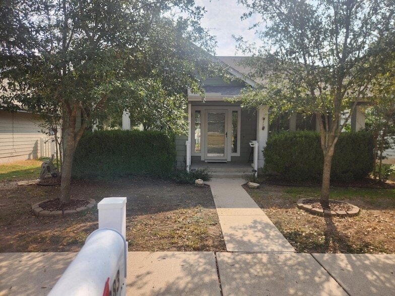 Building Photo - 5383 Hartson