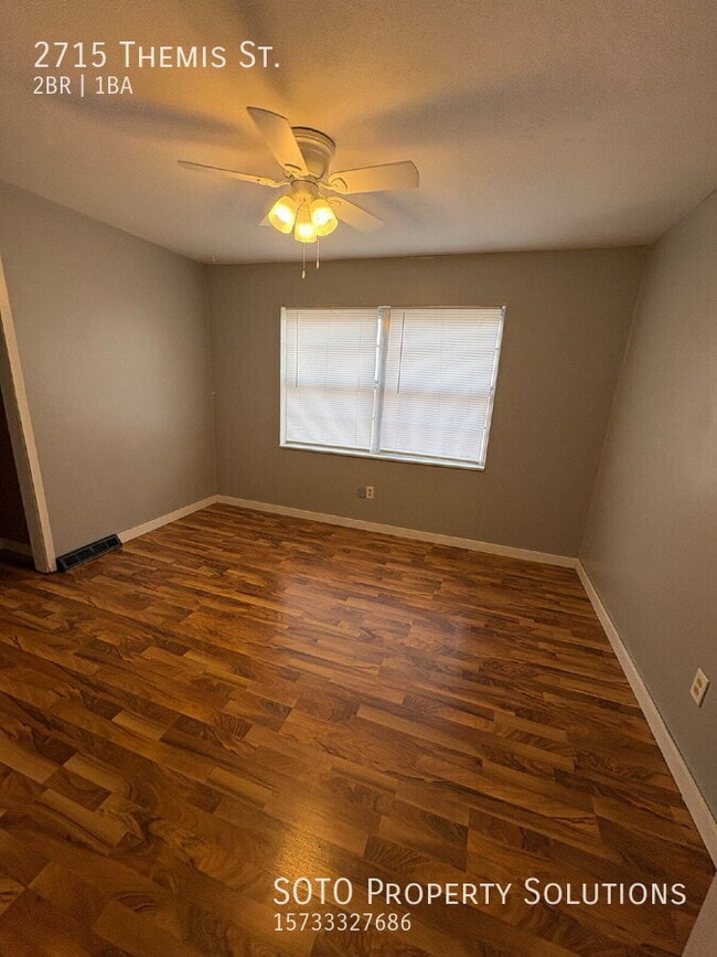 Foto del edificio - 2715 Themis St