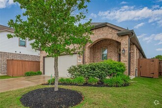 Building Photo - 7031 House Wren Ct