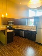 Building Photo - 4404 Deveraux Pl