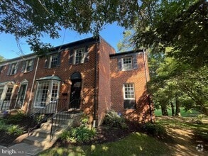 Building Photo - 1666 Albermarle Dr
