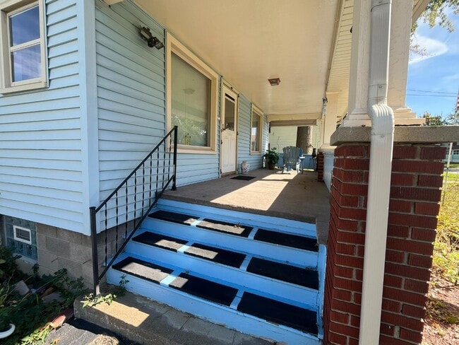 Foto del edificio - 354 E Indianola Ave