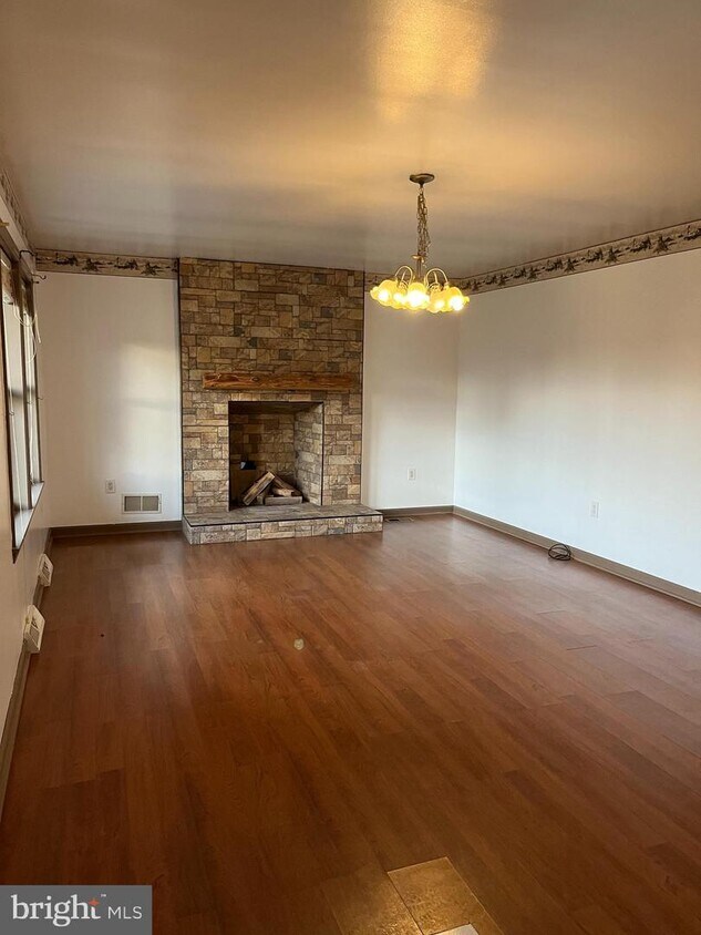 Foto principal - 7362 Lincoln Hwy
