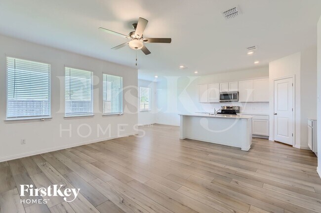 Building Photo - 212 Wyndemere Ln