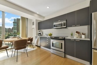 Building Photo - 2 Earhart St Building Photo - 2 Earhart St