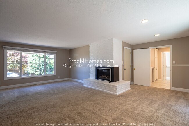 Building Photo - Beautiful Ranch Home in Lake Oswego - Three Bedrooms!