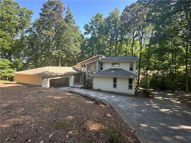 Building Photo - 645 Mt Victoria Pl