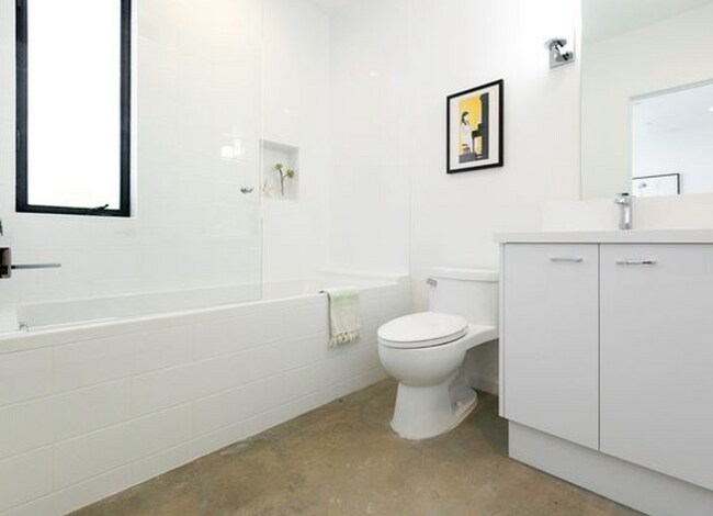 Foto del edificio - 2221 Jerome Way