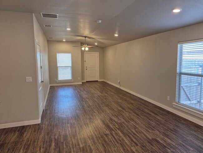 Foto del edificio - 501 E 21st St