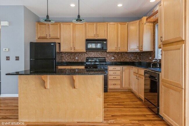 Foto del edificio - 3238 N Kilbourn Ave