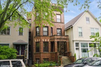 Building Photo - 3256 N Lakewood Ave