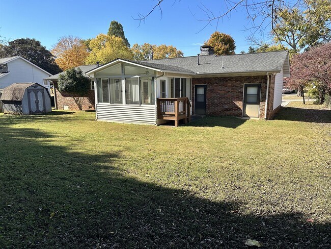 Foto del edificio - 1760 Scenic Dr